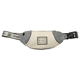 Borsa a tracolla Chanel Gray CC Nylon Sports Line