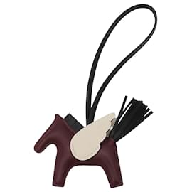 Charm per borsa Hermès Rodeo Pegase PM in agnello Red Milo e Swift Grigri