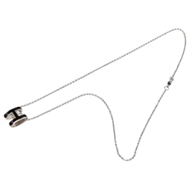 Pendentif Pop H en émail argenté palladium Hermès