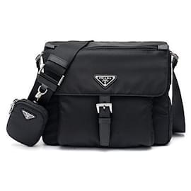 Prada Borsa a Spalla in Re-Nylon