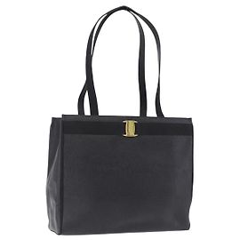 Borsa Tote Salvatore Ferragamo Vala Ribbon in pelle nera con dettagli in tono oro Auth ka5406A