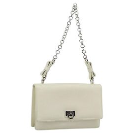 Borsa a tracolla Salvatore Ferragamo Gancini in catena di pelle Avorio Argento Auth ka5446V