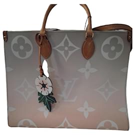 Louis Vuitton Neverfull MM Monogram Ombre