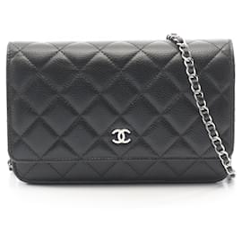 Bolsa de Ombro Chanel Matelassé Preta