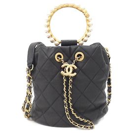 Chanel AS2608 Schultertasche aus schwarzem Leder