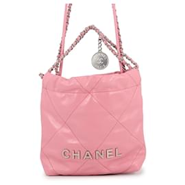 Borsa Chanel 22 Mini Coco Mark in pelle di vitello lucida