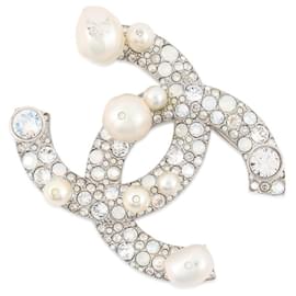 Chanel Strassbrosche