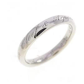 Van Cleef & Arpels Infini Signature Ring