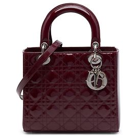 Lady Dior Cannage in vernice rosso misura Medium