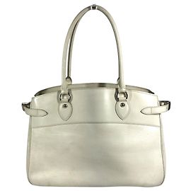 Borsa Louis Vuitton Epi Passy GM