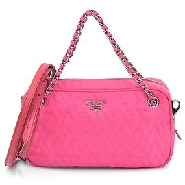 Borsa a tracolla in nylon rosa Prada