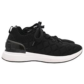 Chanel Low-Top-Sneaker aus gestepptem Strick in Schwarz aus Polyester