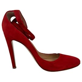 Décolleté con punta tonda e cinturini Gianvito Rossi in scamosciato rosso