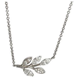 Collana Victoria Vine in platino e diamanti Tiffany & Co.