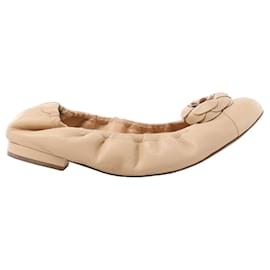 Chanel Coco Mark Camelia Ballerinas aus Leder in Beige G32912, Größe 39.5 EU
