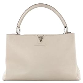 Bolso Louis Vuitton Capucines GM en piel Taurillon beige