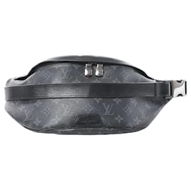 Borsa a tracolla Louis Vuitton Bum Bag PM Discovery Monogram Eclipse Crossbody Bag in Nero M46035