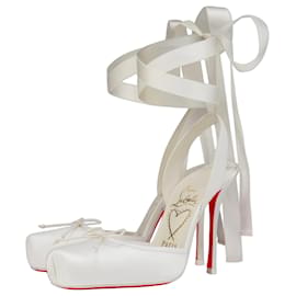 Christian Louboutin Ballerine con Tacco in Raso Avorio