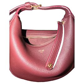 Celine Lulu Teen Hobo Bag aus burgunderfarbenem genarbtem Kalbsleder - Céline
