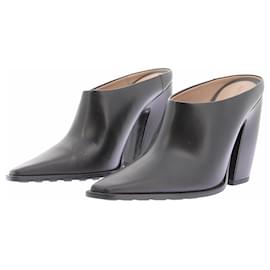 Bottega Veneta Mule a punta nera