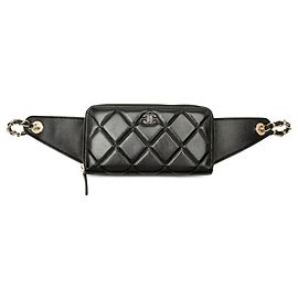 Portefeuille chaîne de taille Chanel Black CC en agneau matelassé