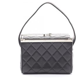 Borsa Matelassé Chanel in pelle di agnello nera