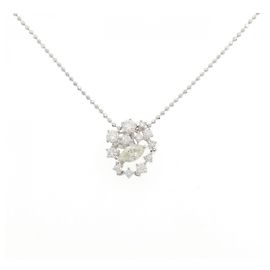 Collana Tasaki 750 in oro bianco e diamanti