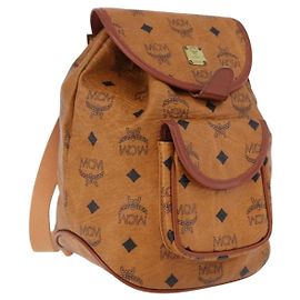 MCM Vicetos Logogram Rucksack PVC Beige Gold Auth bs36277