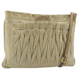 Borsa a Spalla Miu Miu Matelassé in Pelle Beige Oro Auth bs36288