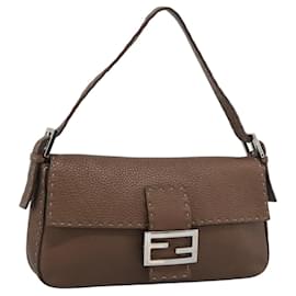 Bolso de hombro FENDI Celeria Mamma Baguette de cuero marrón plata Auth yk20699SAM
