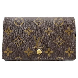 Louis Vuitton Monogram Bi-fold Wallet in Braun