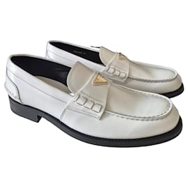 Mocassins Prada en cuir blanc