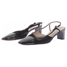 Chanel Mary Jane sandali in pelle nera
