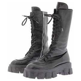 Botines estilo militar negros - Prada