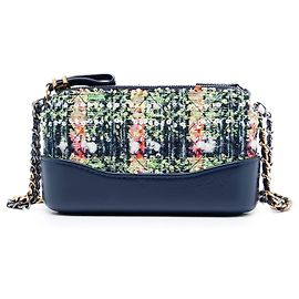 Clutch Gabrielle in tweed blu con doppia zip e catena Chanel
