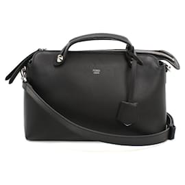 Borsa a mano Fendi in pelle di vitello nera