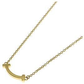 Collar Tiffany & Co. T Smile Mini en oro amarillo de 18K