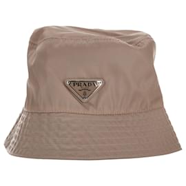 Prada Re-Nylon Bucket Hat aus Polyamid in Beige