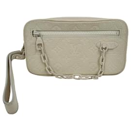 Clutch Louis Vuitton Monogram Pochette Volga in pelle bianca