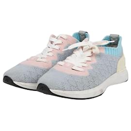 Sneakers in maglia con logo CC - Chanel