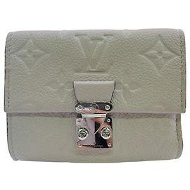 Cartera tríptico Louis Vuitton en Monogram Empreinte