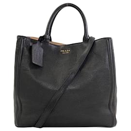 Borsa 2-Way in pelle di vitello nera di Prada
