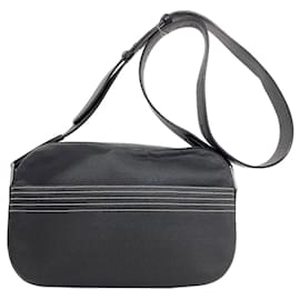 Borsa a tracolla in pelle con logo Anagram in rilievo Loewe