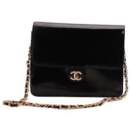 Sac Flap Vintage Chanel en cuir noir