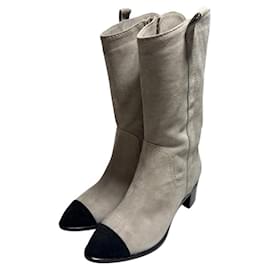 Stivaletti corti in scamosciato Chanel