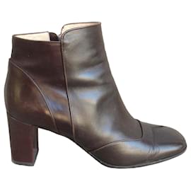 Botines Louis Vuitton en cuero marrón