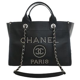 Tote Chanel Black Small Studded Caviar Deauville
