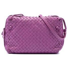 Bottega Veneta Crossbody-Tasche aus lila Nappa-Intrecciato Nodini mit Doppelreißverschluss