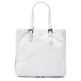 Bolso tote expandible Bottega Veneta blanco con ribete Intrecciato en piel Cervo y cierre de cremallera