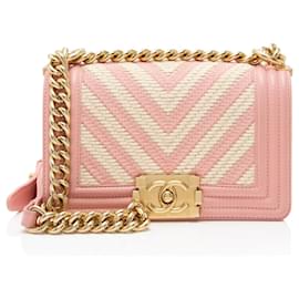 Borsa Boy Small di Chanel in chevron intrecciato